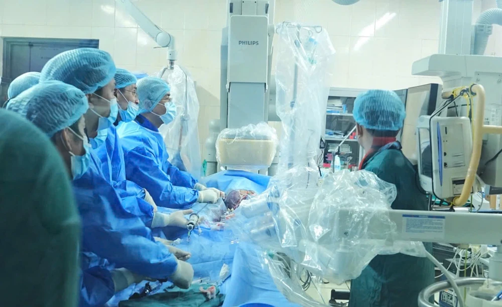 nhồi máu cơ tim cấp.jpg