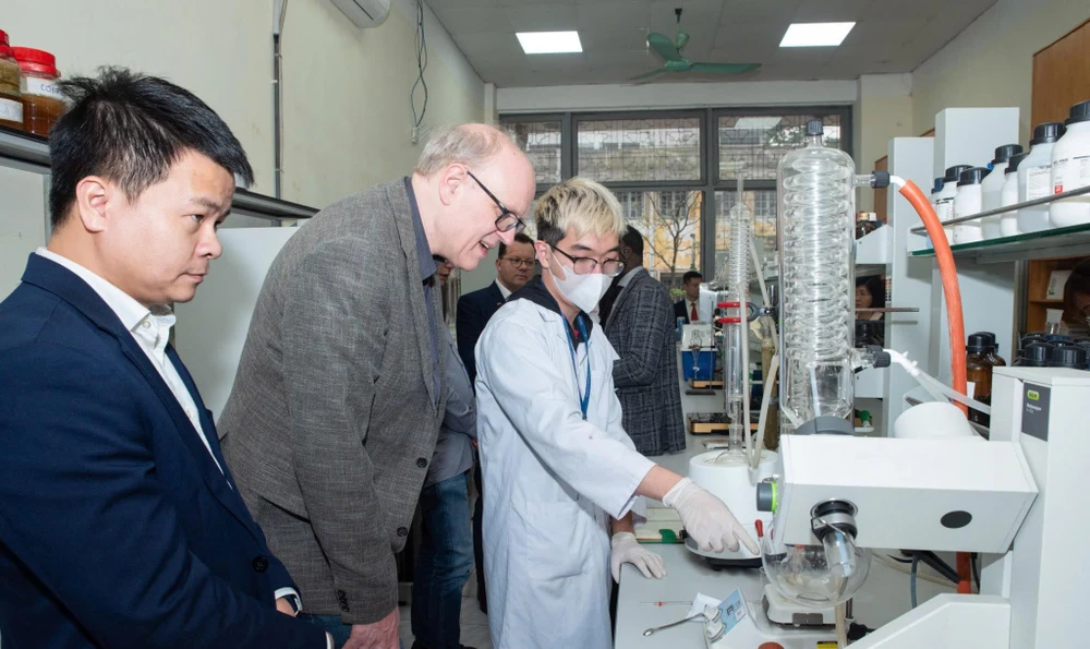 điện hạt nhân.jpg