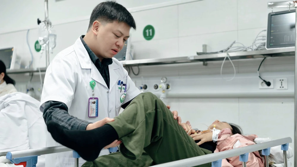 xe chở đoàn thiện nguyện ở Lào Cai .jpg