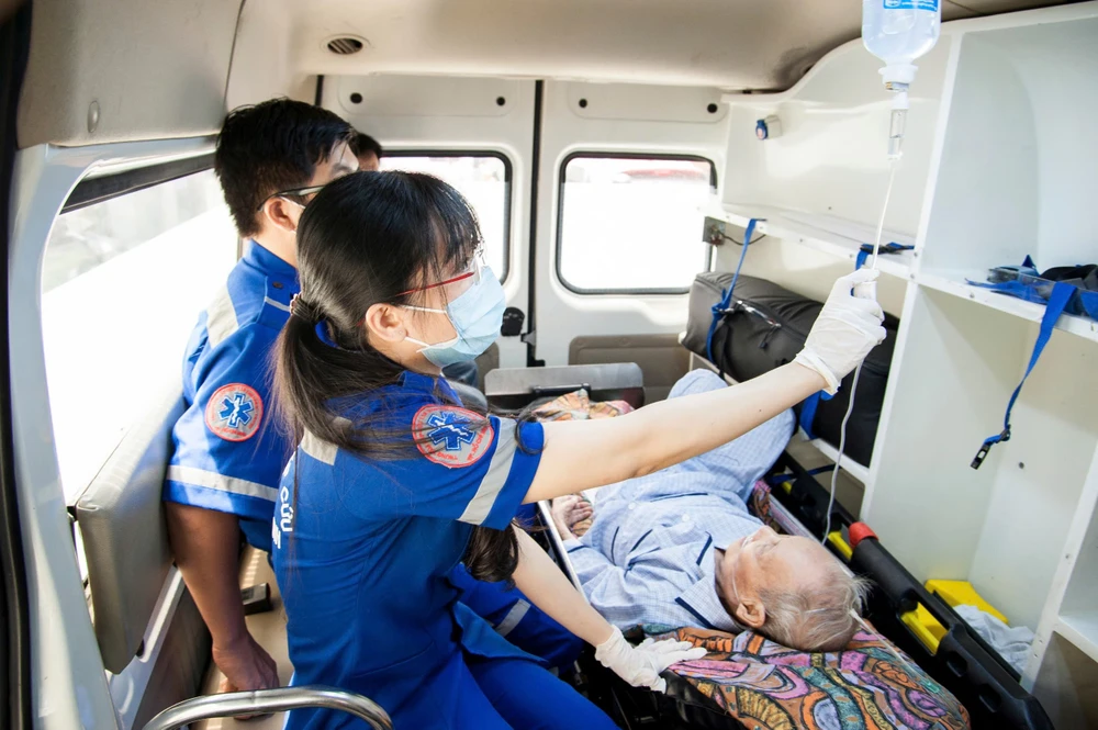 cấp cứu ngoại viện.jpeg