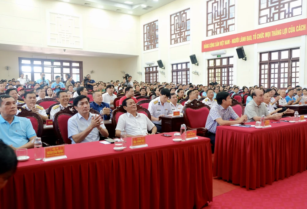 vùng 5 hải quân 1.jpg