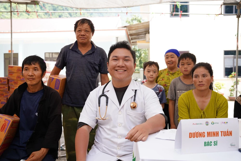 ngày thầy thuốc việt nam.jpg