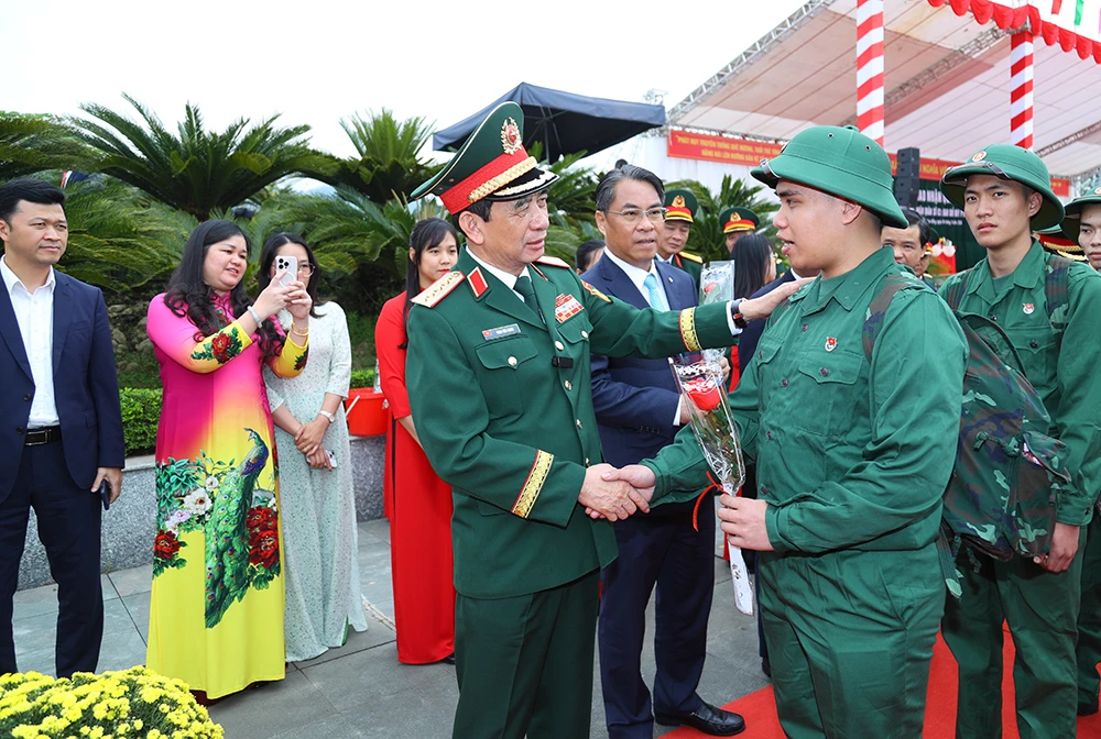 đại tướng Phan Văn Giang.jpg