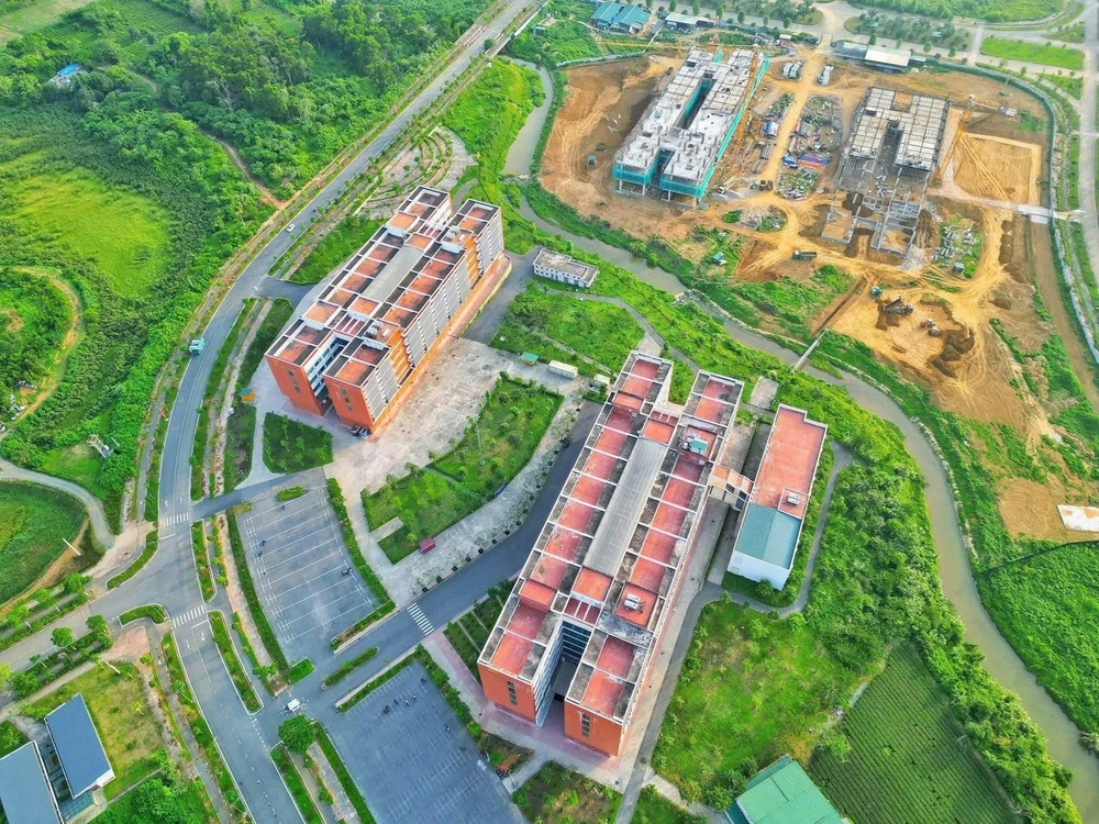 đại học quốc gia hà nội.jpg