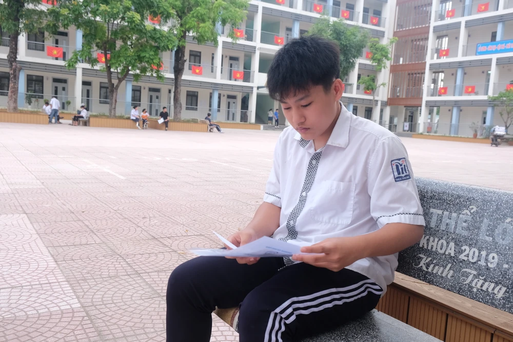 THI VÀO LỚP 10 1.JPG