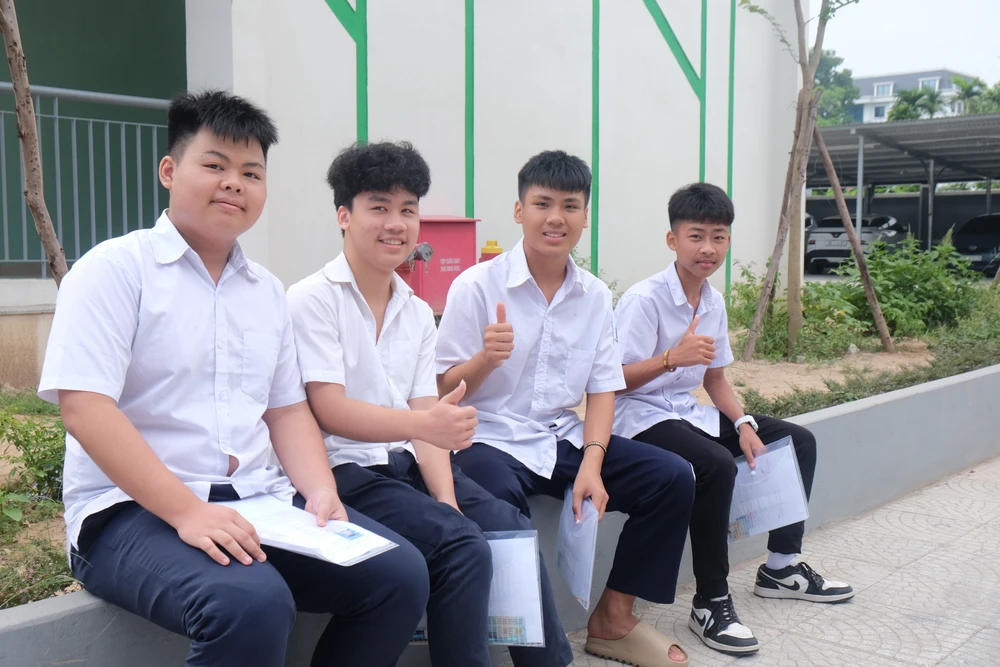 THI VÀO LỚP 10 7.JPG