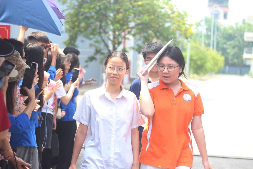 Đề Toán thi lớp 10 1.jpg
