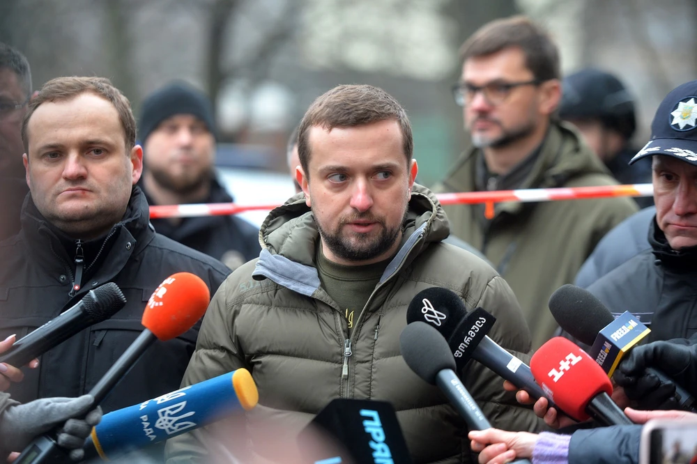 Ông Kyrylo Tymoshenko - Phó Chánh văn phòng tổng thống Ukraine (người ở giữa). Ảnh: UKRINFORM/SHUTTERSTOCK