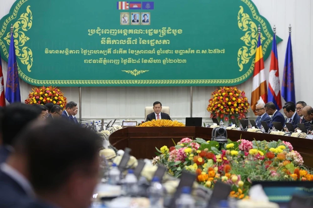 Thủ tướng Campuchia Hun Manet chủ trì phiên họp toàn thể đầu tiên của nội các mới hôm 24-8. Ảnh: FRESH NEWS Thủ tướng Campuchia Hun Manet chủ trì phiên họp toàn thể đầu tiên của nội các mới hôm 24-8. Ảnh: FRESH NEWS