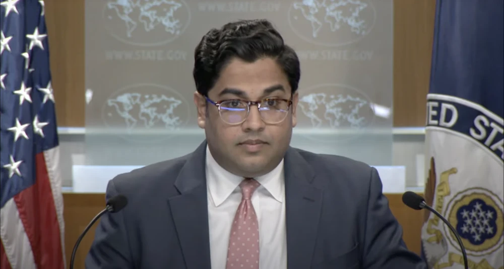 Phó phát ngôn viên Bộ Ngoại giao Mỹ Vedant Patel trong cuộc họp báo hôm 5-9. Ảnh: CHỤP MÀN HÌNH YOUTUBE