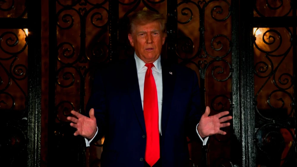 Tòa Mỹ phạt ông Trump gần 355 triệu USD trong vụ kiện gian lận kinh doanh ở New York