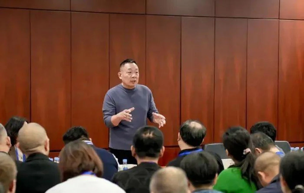 Sếp cho nhân viên nghỉ phép nếu thấy không vui