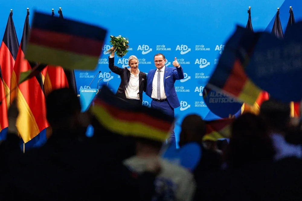 phe cực hữu ở Đức.jpg