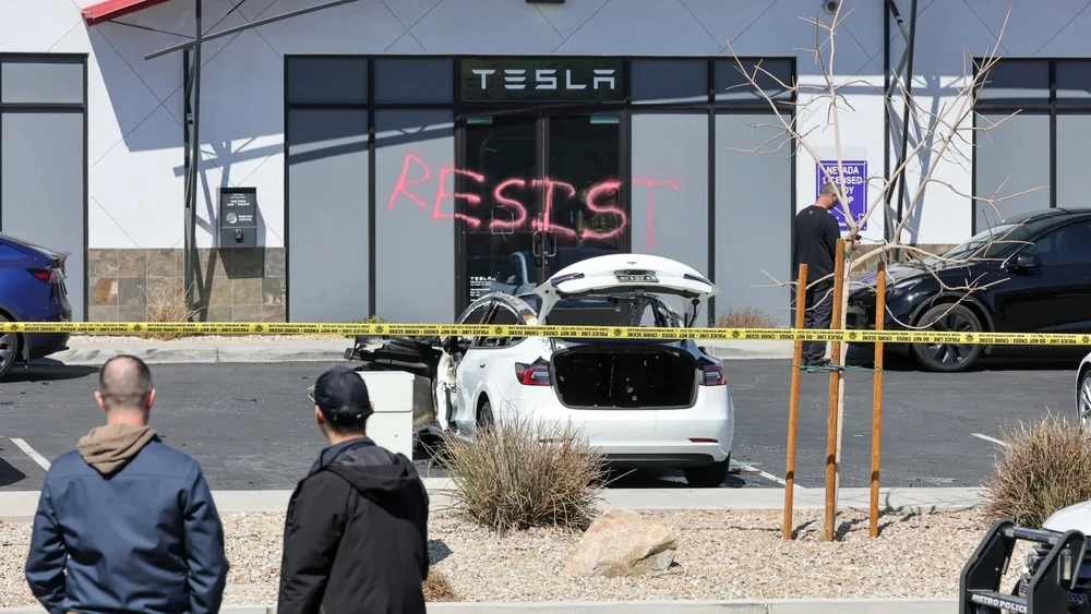 vụ tấn công tài sản Tesla