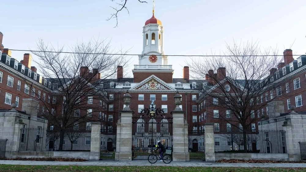 trường ĐH Harvard.jpg