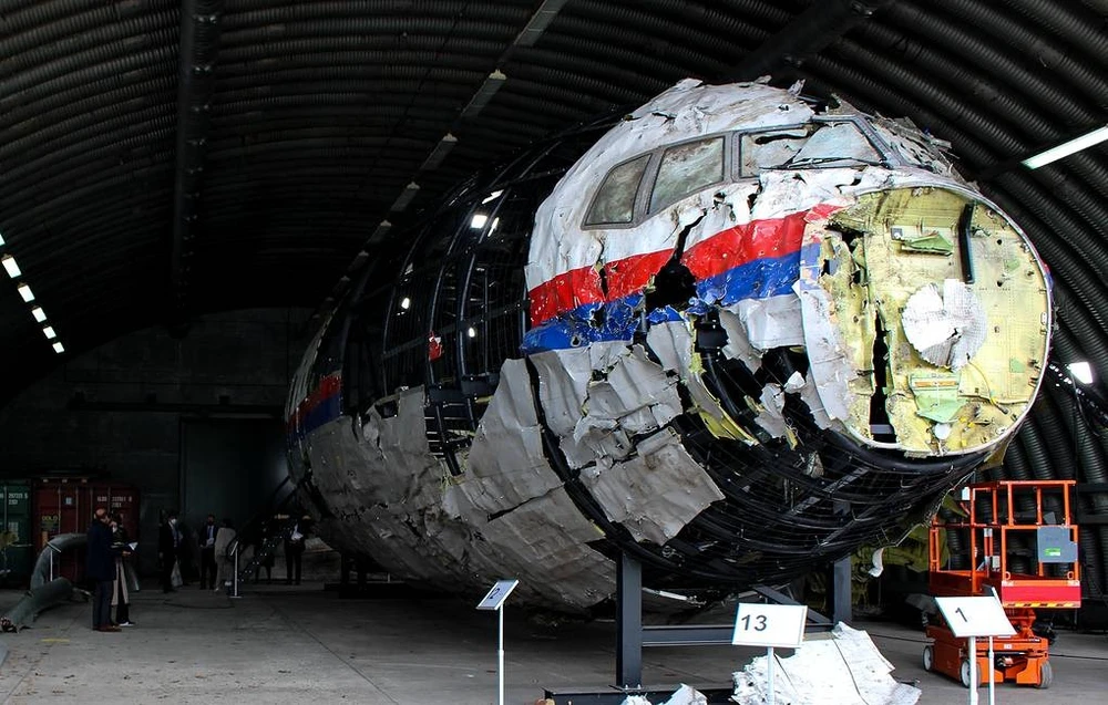 vụ máy bay MH17 bị bắn hạ năm 2014.jpg