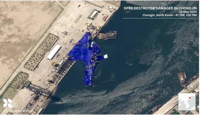 Triều Tiên cứu hộ thành công tàu chiến 5.000 tấn sau sự cố hạ thuỷ .jpg