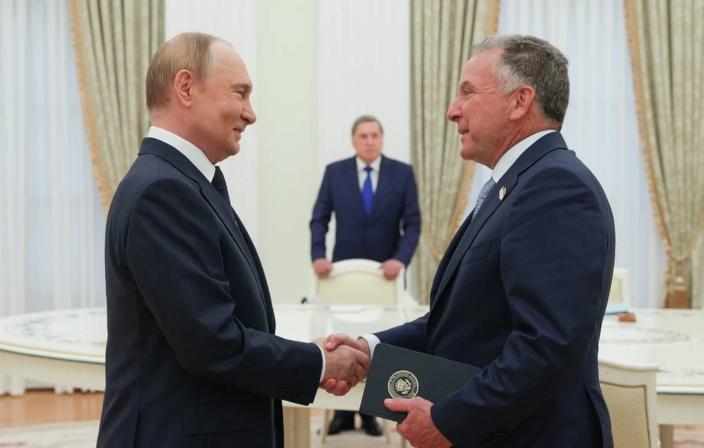 Đặc phái viên Mỹ, con rể ông Trump sắp gặp ông Putin bàn xung đột Nga-Ukraine.jpg