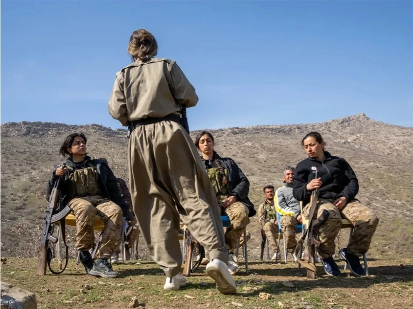 Lãnh đạo người Kurd ở Iran tuyên bố sẵn sàng tham chiến nếu Mỹ hỗ trợ.jpg