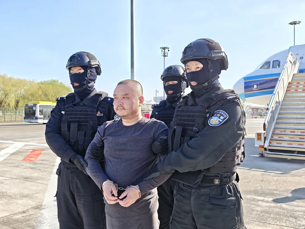 Trung Quốc dẫn độ ‘thành viên chủ chốt’ trong băng nhóm lừa đảo trực tuyến của ông trùm Trần Chí.jpg