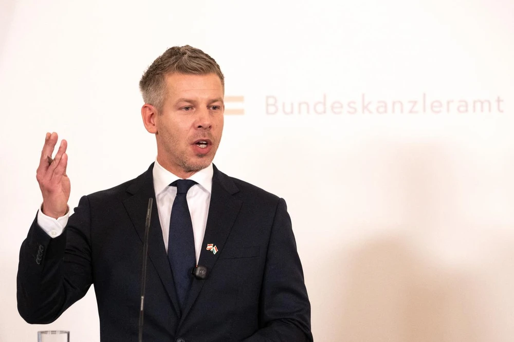 Tân Thủ tướng Hungary đảo ngược quyết định rút khỏi ICC.jpg