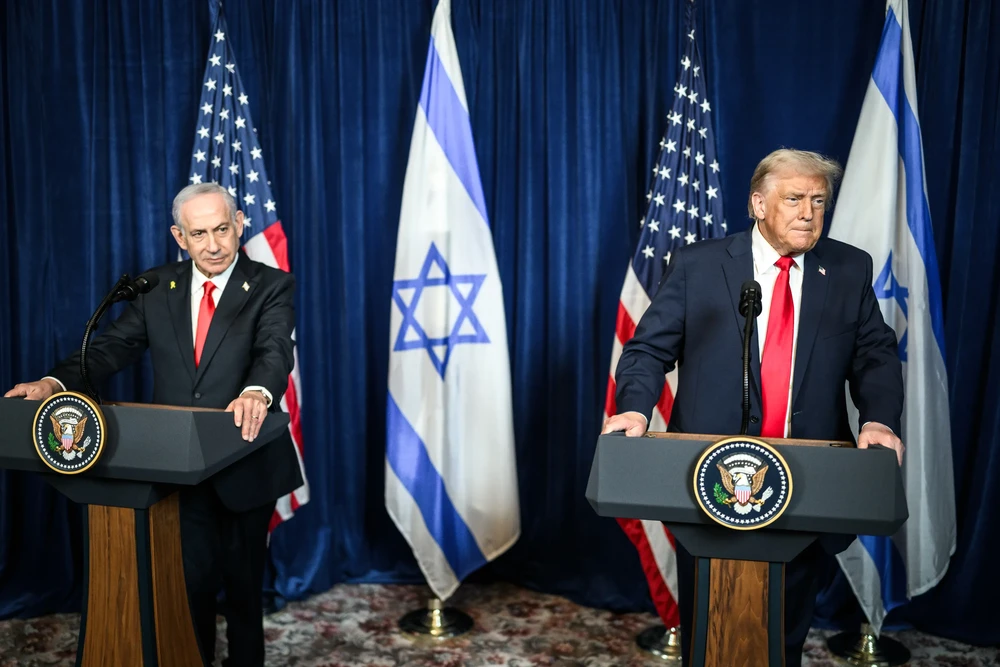 Thủ tướng Israel Benjamin Netanyahu và Tổng thống Mỹ Donald Trump.jpg