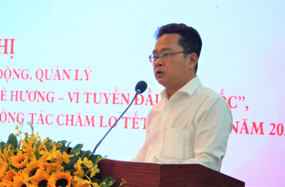 Phó chủ tịch Ủy ban MTTQ Việt Nam TP Phạm Minh Tuấn báo cáo tại hội nghị. Ảnh: VT Phó chủ tịch Ủy ban MTTQ Việt Nam TP Phạm Minh Tuấn báo cáo tại hội nghị. Ảnh: VT