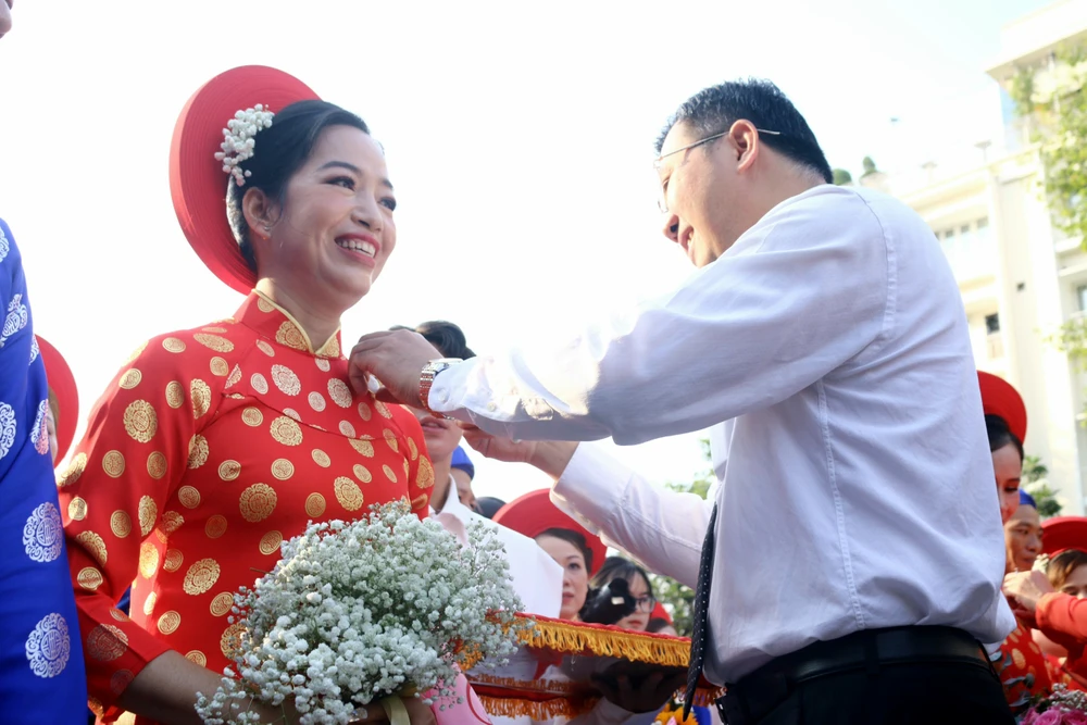 le cuoi tap the 12.jpg