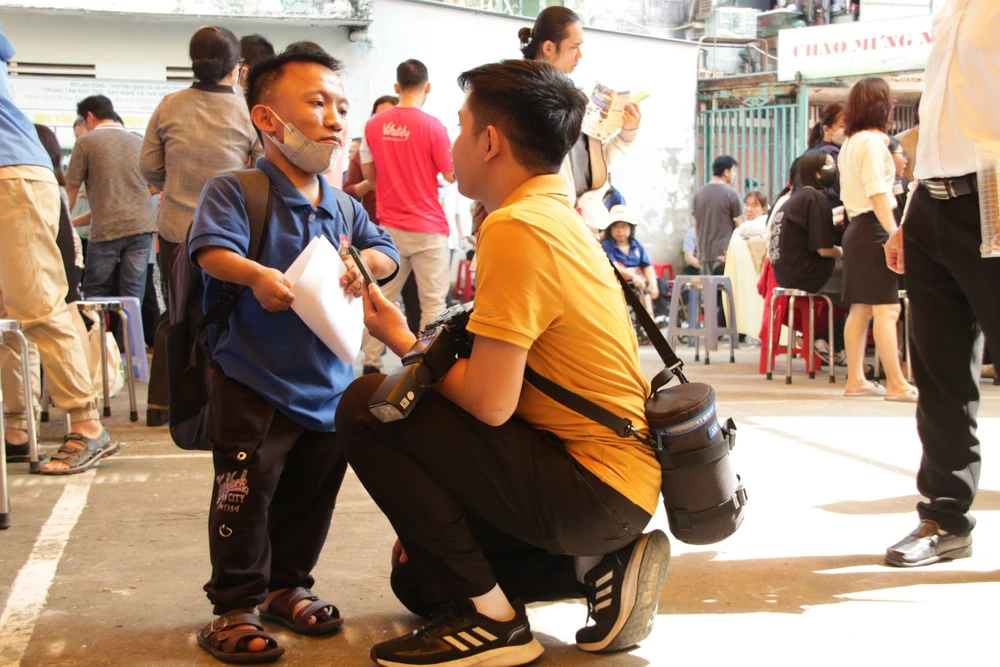 nguoi khuyet tat1.jpg