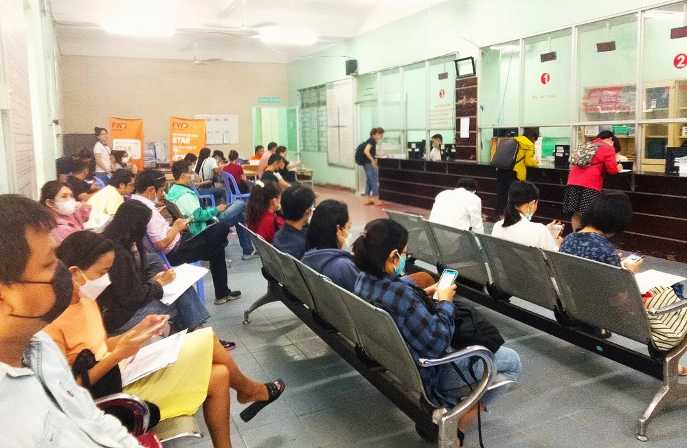 doanh nghiep tuyen dung.JPG