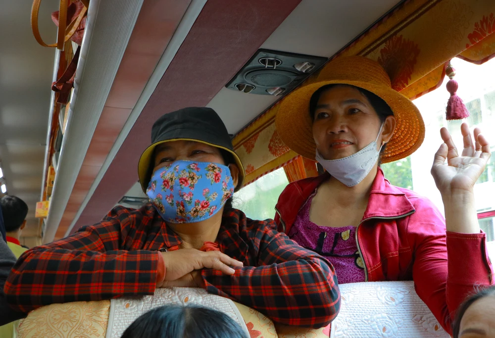 chuyen xe mua xuan 13.JPG