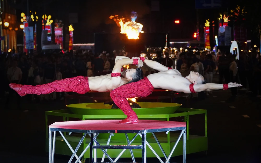 le hoi thanh nien 2.jpg