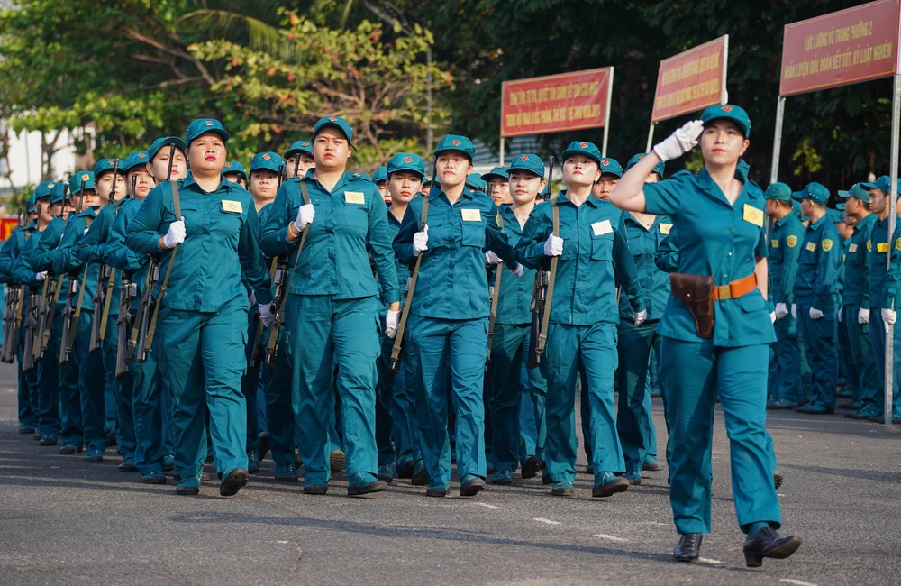 hoi thao quoc phong 11.jpg