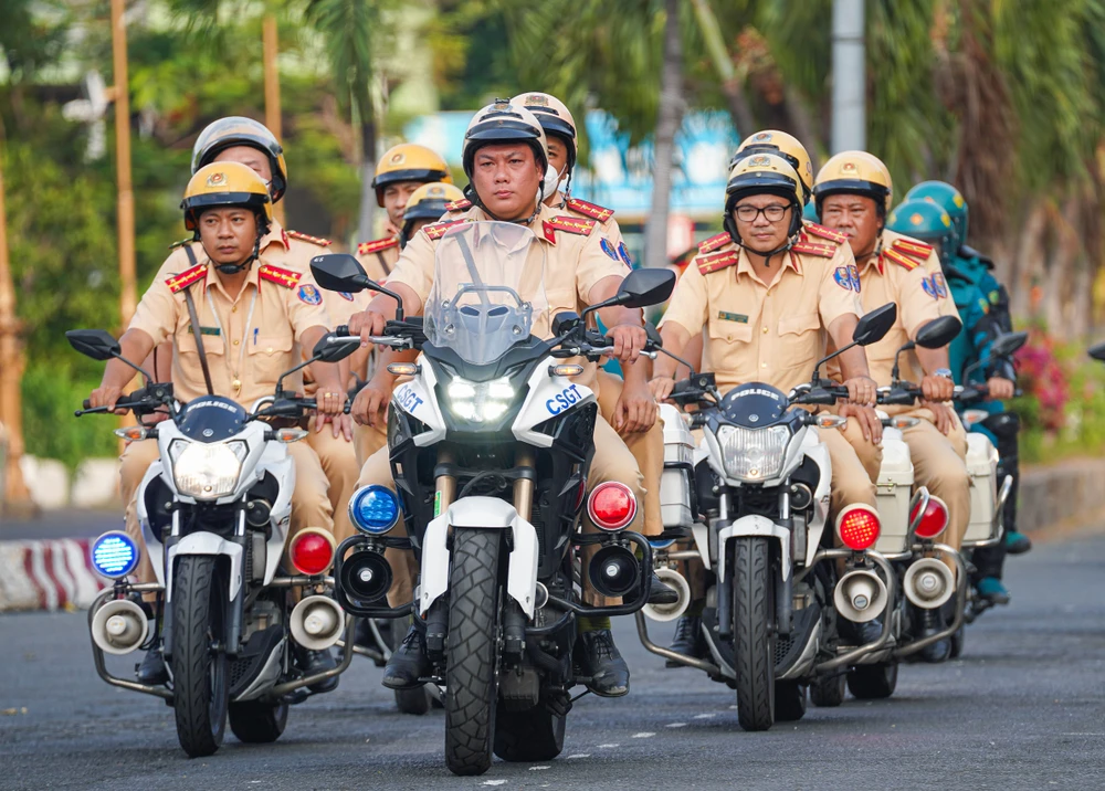 hoi thao quoc phong 7.jpg