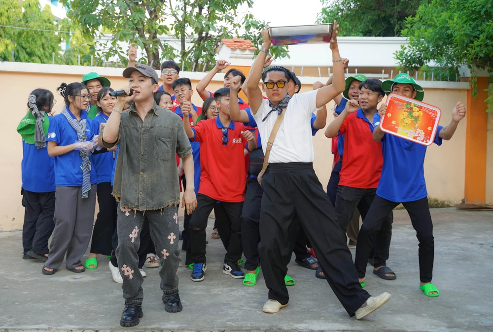 xe-mi-mien-phi (17).jpg