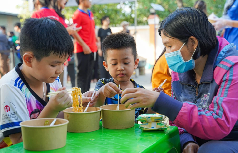 xe-mi-mien-phi (4).jpg