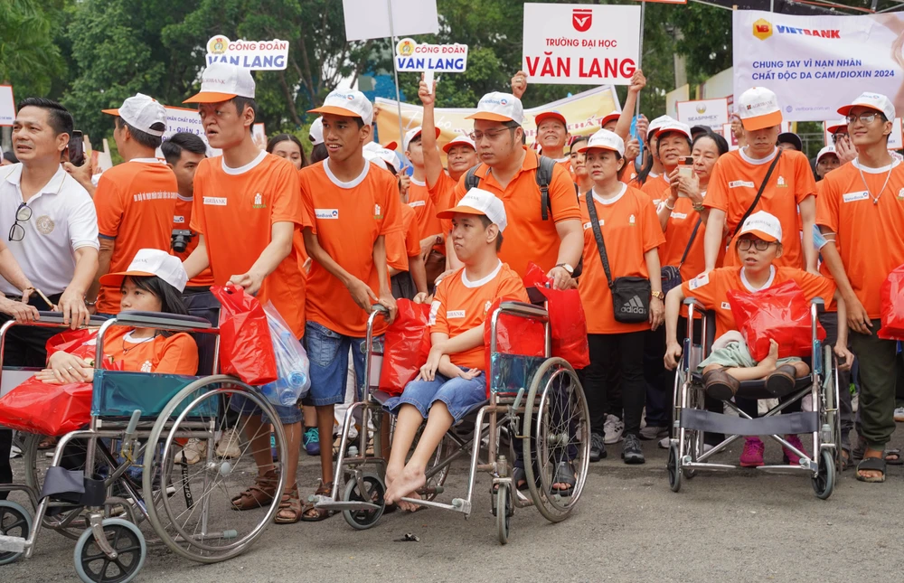 chat-doc-da-cam (12).jpg