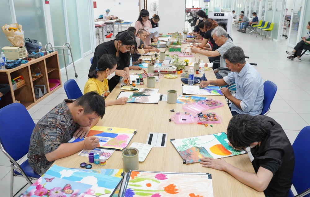 lop-ve-dac-biet (18).jpg