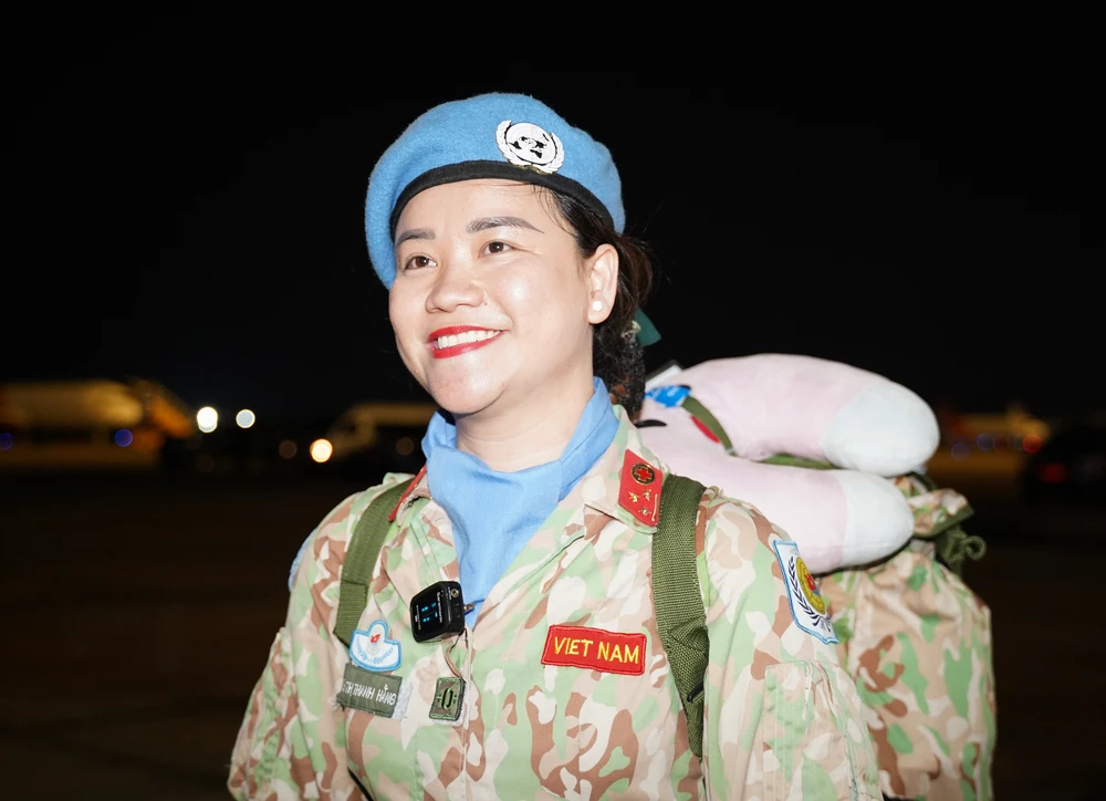 chien-si-mu-noi-xanh (11).jpg