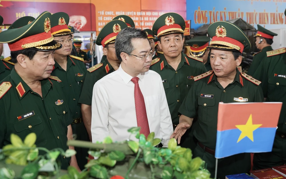 Bo-Quoc-Phong (1).JPG