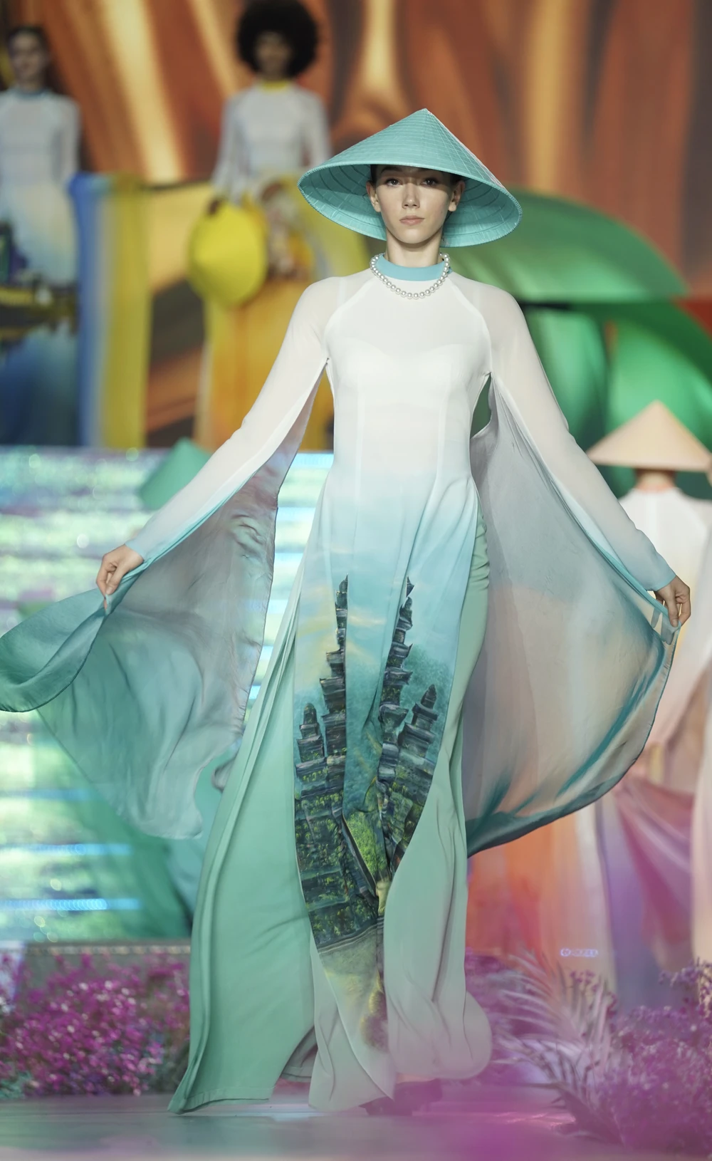 Le-hoi-ao-dai (2).JPG