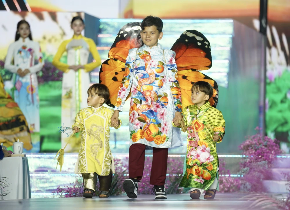 Le-hoi-ao-dai (4).JPG