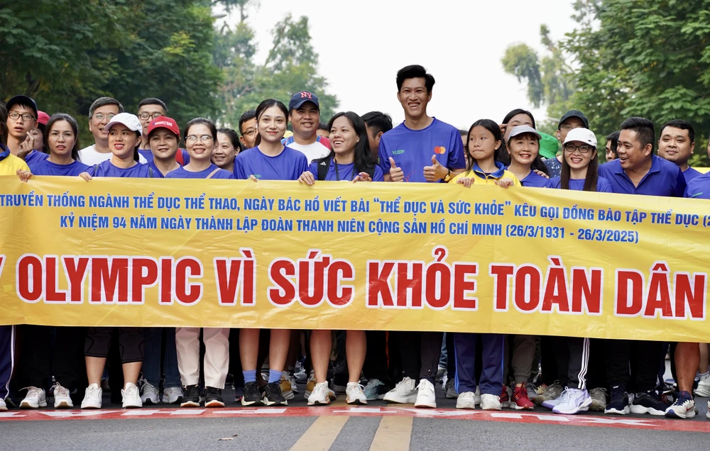 Hơn 5.000 người tham gia Ngày chạy Olympic vì sức khỏe toàn dân ở TPHCM