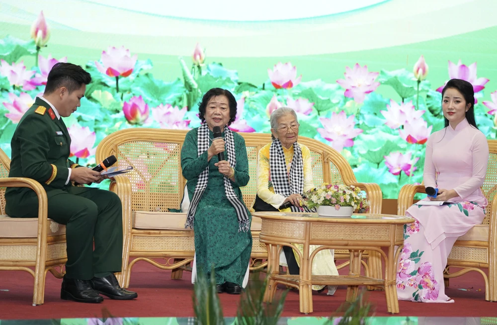 Buổi gặp mặt xúc động các nữ cựu tù cách mạng tiêu biểu tại TP.HCM