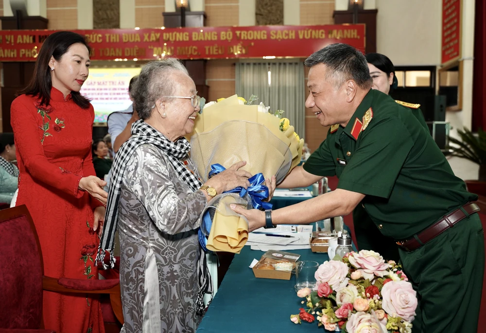 Buổi gặp mặt xúc động các nữ cựu tù cách mạng tiêu biểu tại TP.HCM