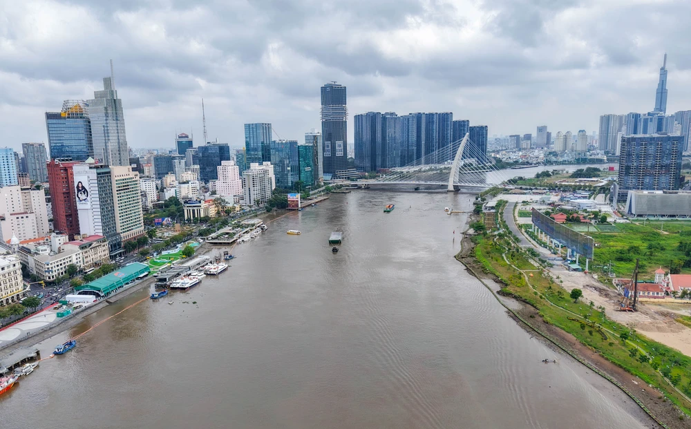 TP.HCM chính thức khởi công cầu đi bộ 1.000 tỷ bắt qua sông Sài Gòn