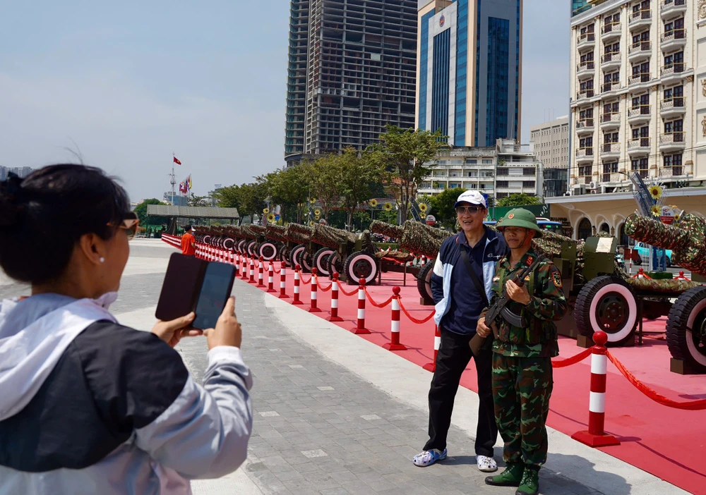 bến Bạch Đằng (6).jpg