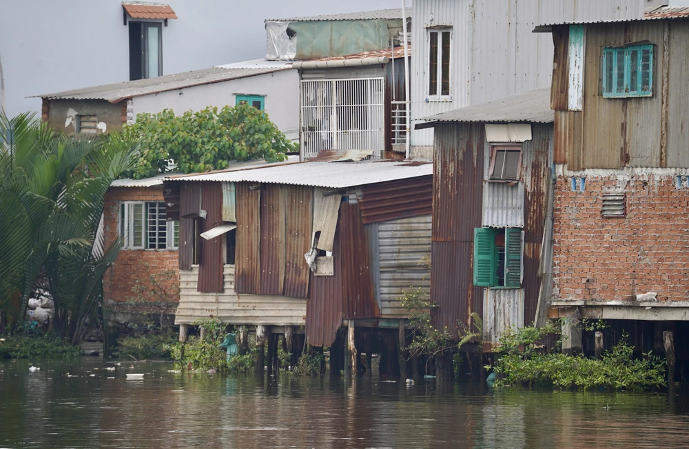 nhà ven kênh (7).JPG