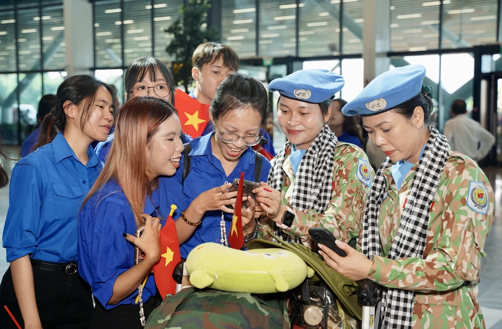 Chiến sĩ diễu binh (11).JPG