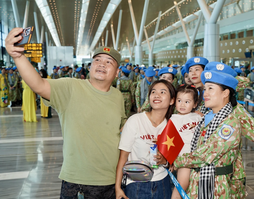 Chiến sĩ diễu binh (8).JPG